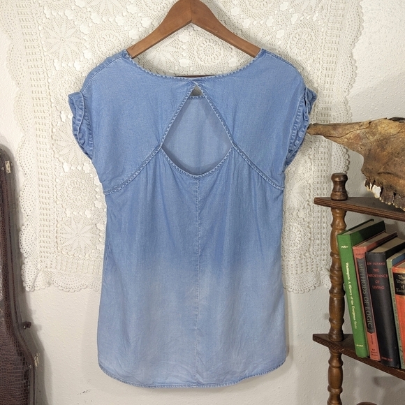 Market And Spruce Shirt Womens Small Blue Chambray Keyhole Cotton Ombre Denim - Picture 7 of 9